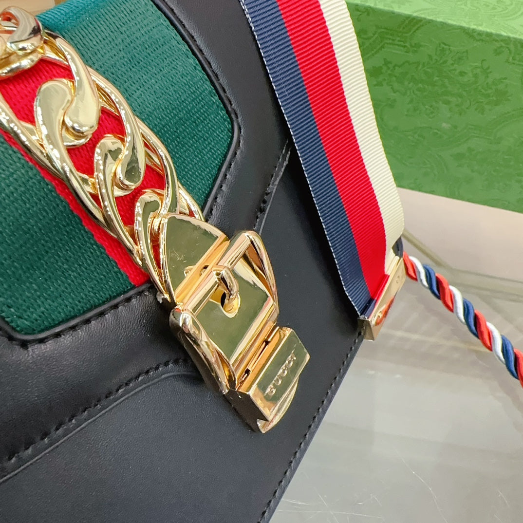 LV-BAG857