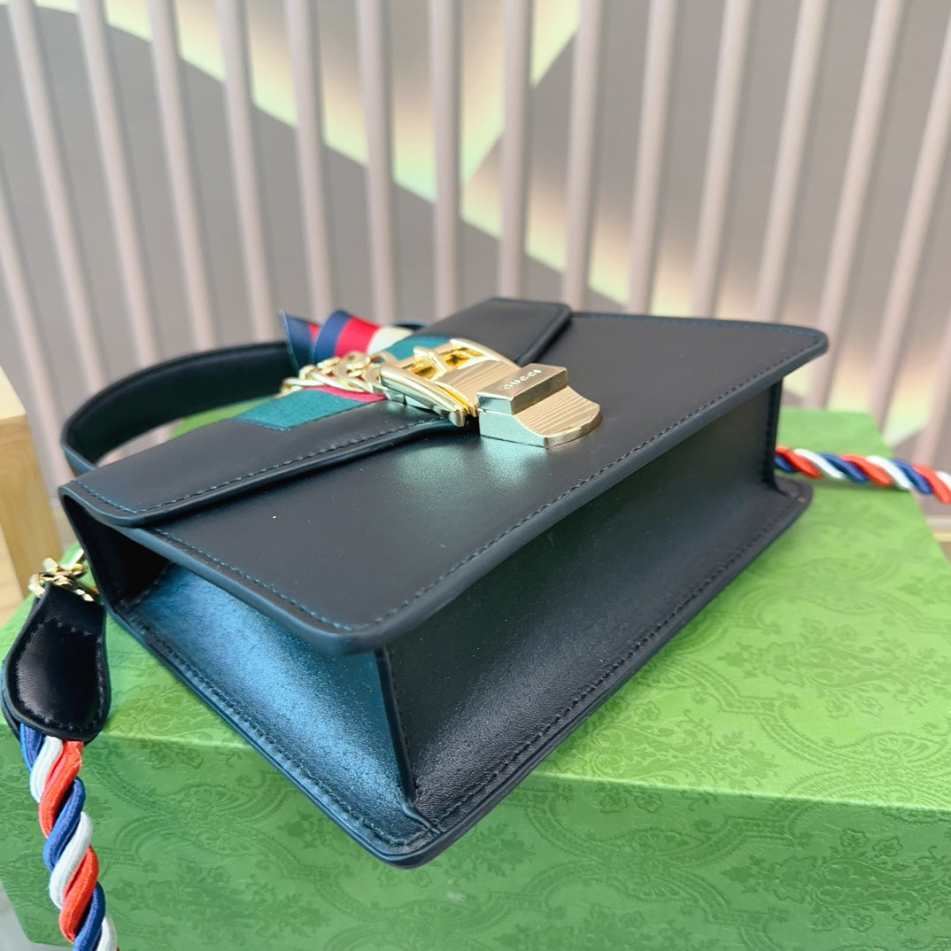 LV-BAG857