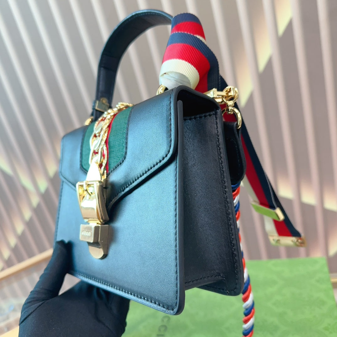 LV-BAG857
