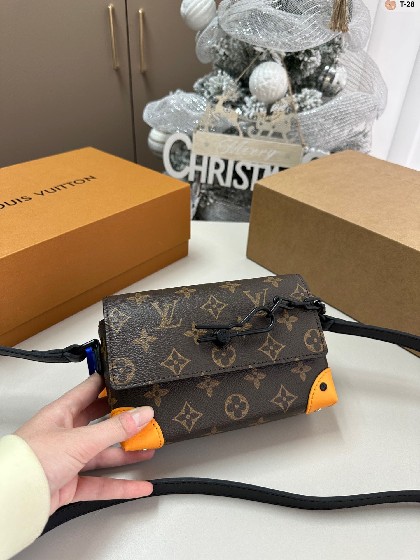 LV-BAG975