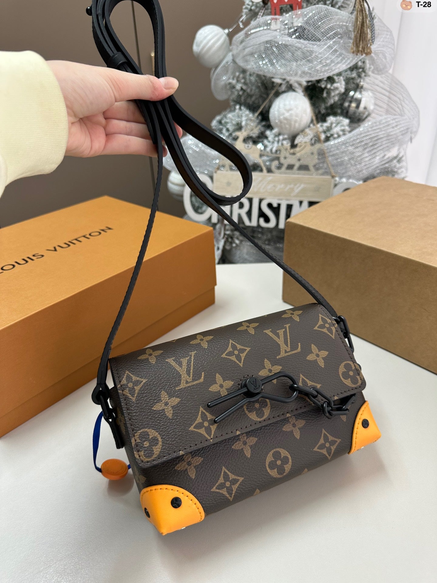 LV-BAG975