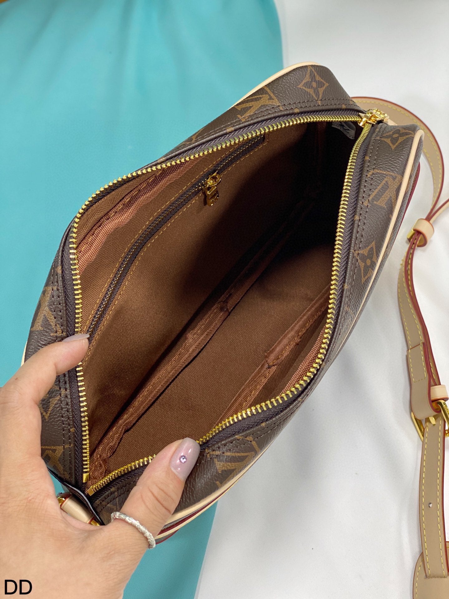 LV-BAG939