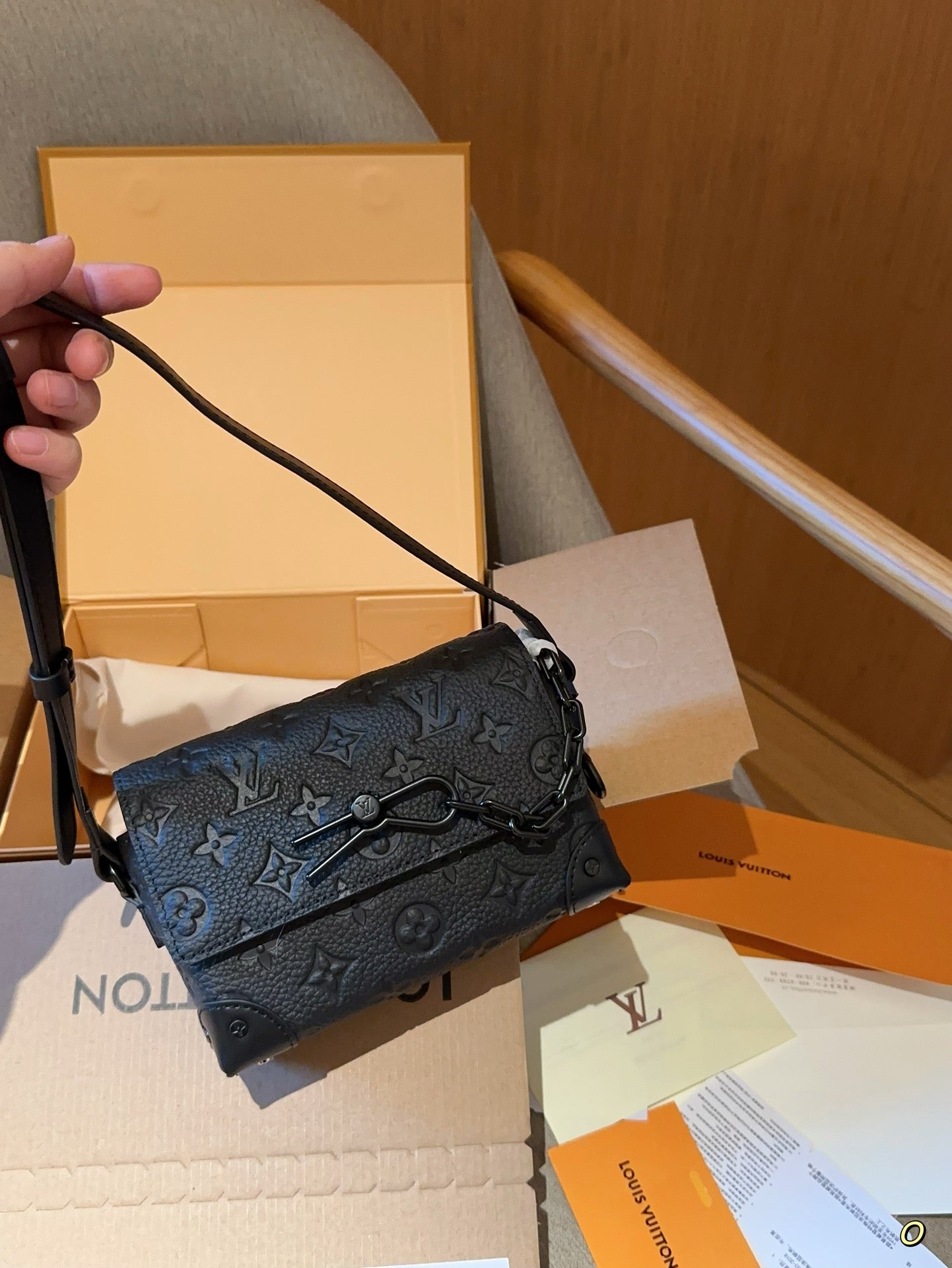 LV-BAG1029