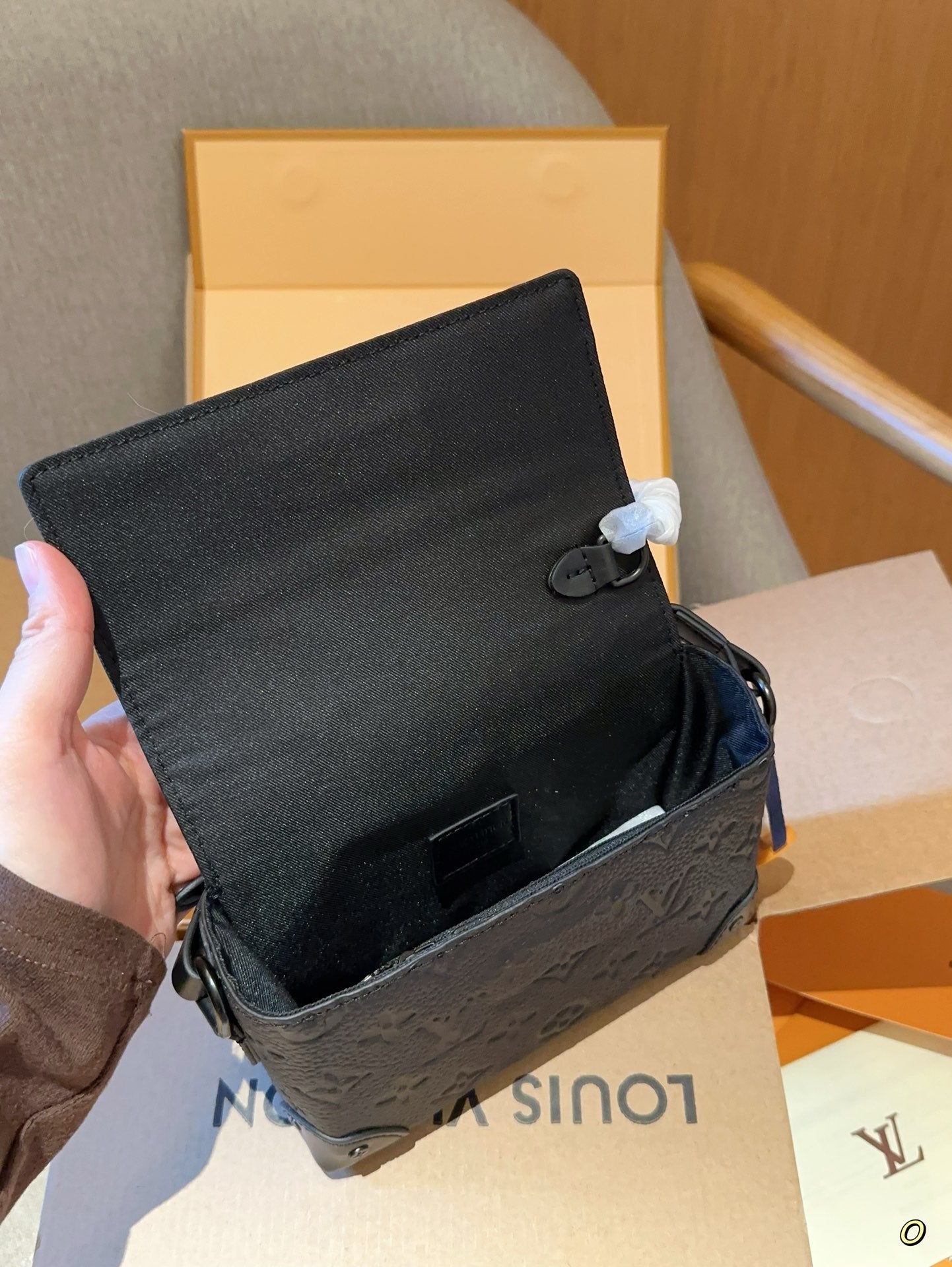 LV-BAG1029