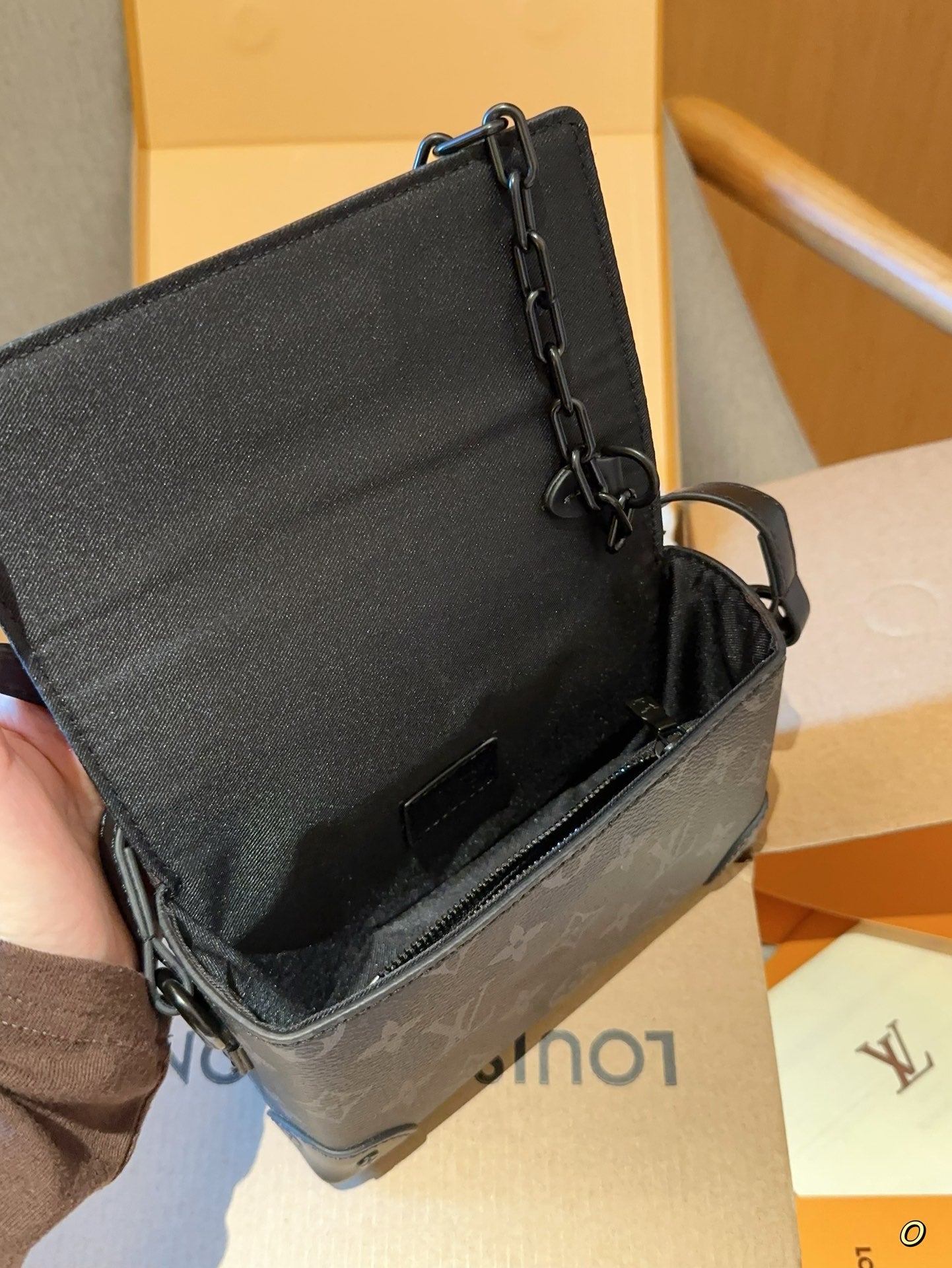 LV-BAG982