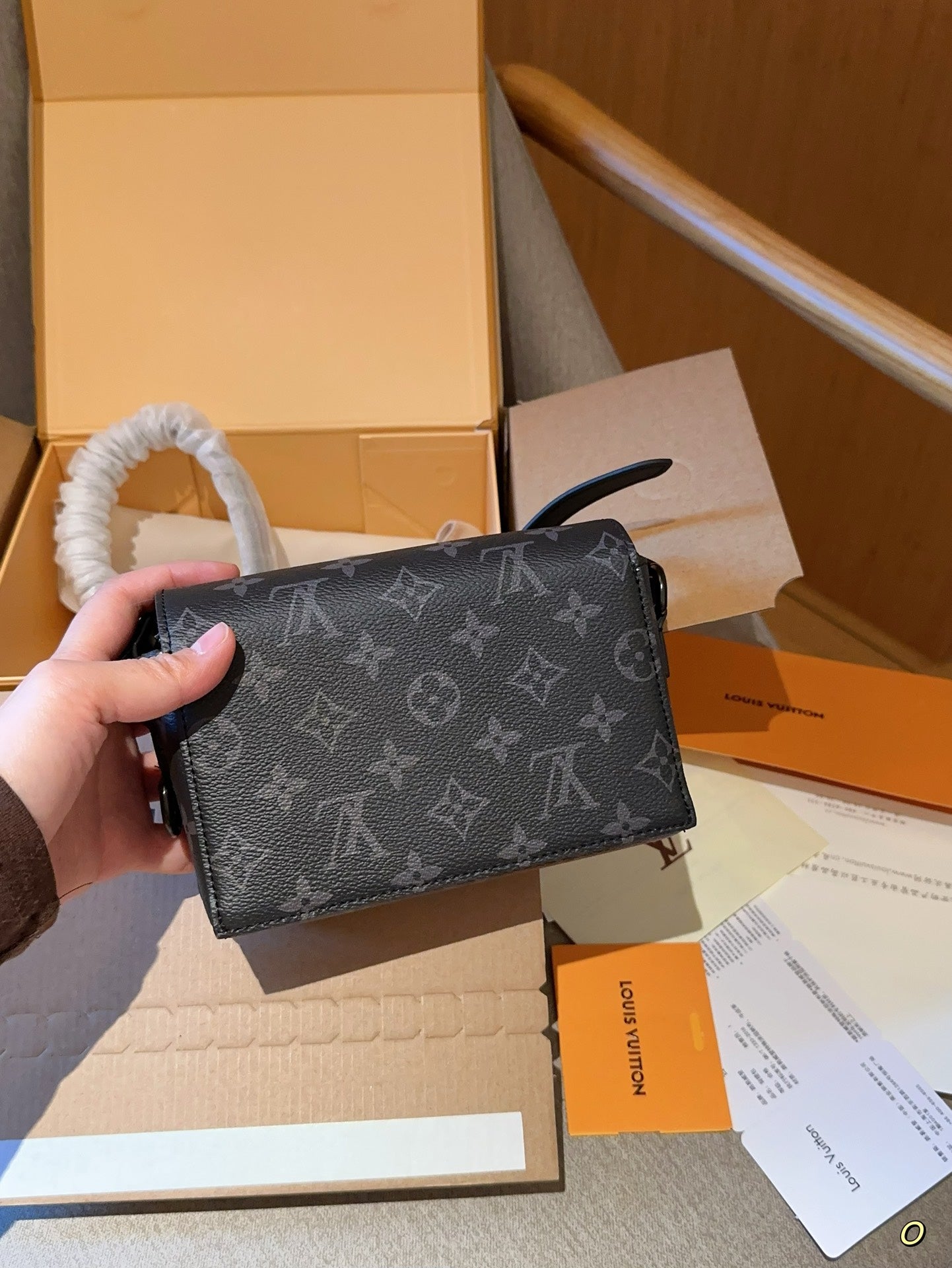 LV-BAG982