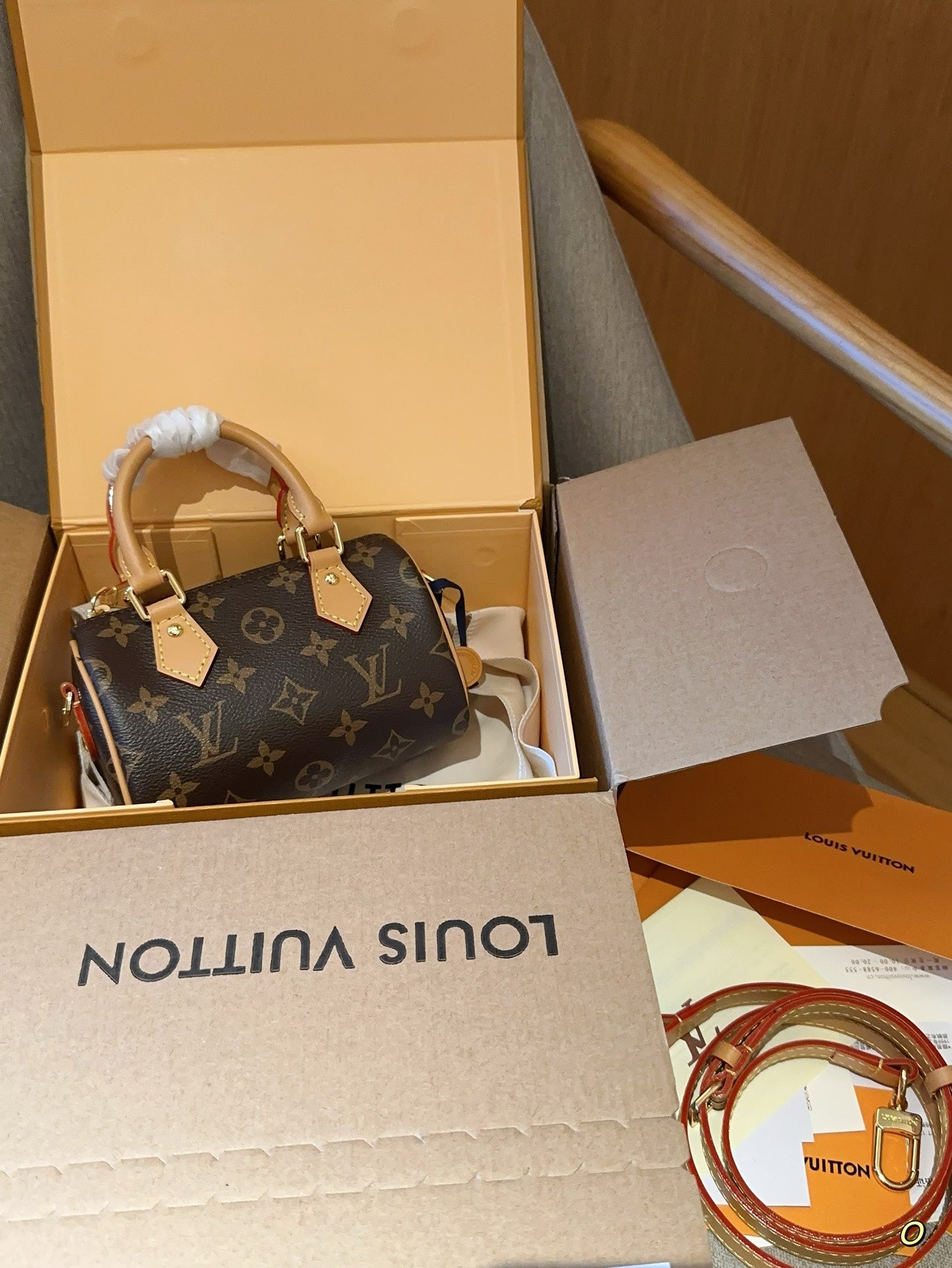 LV-BAG883