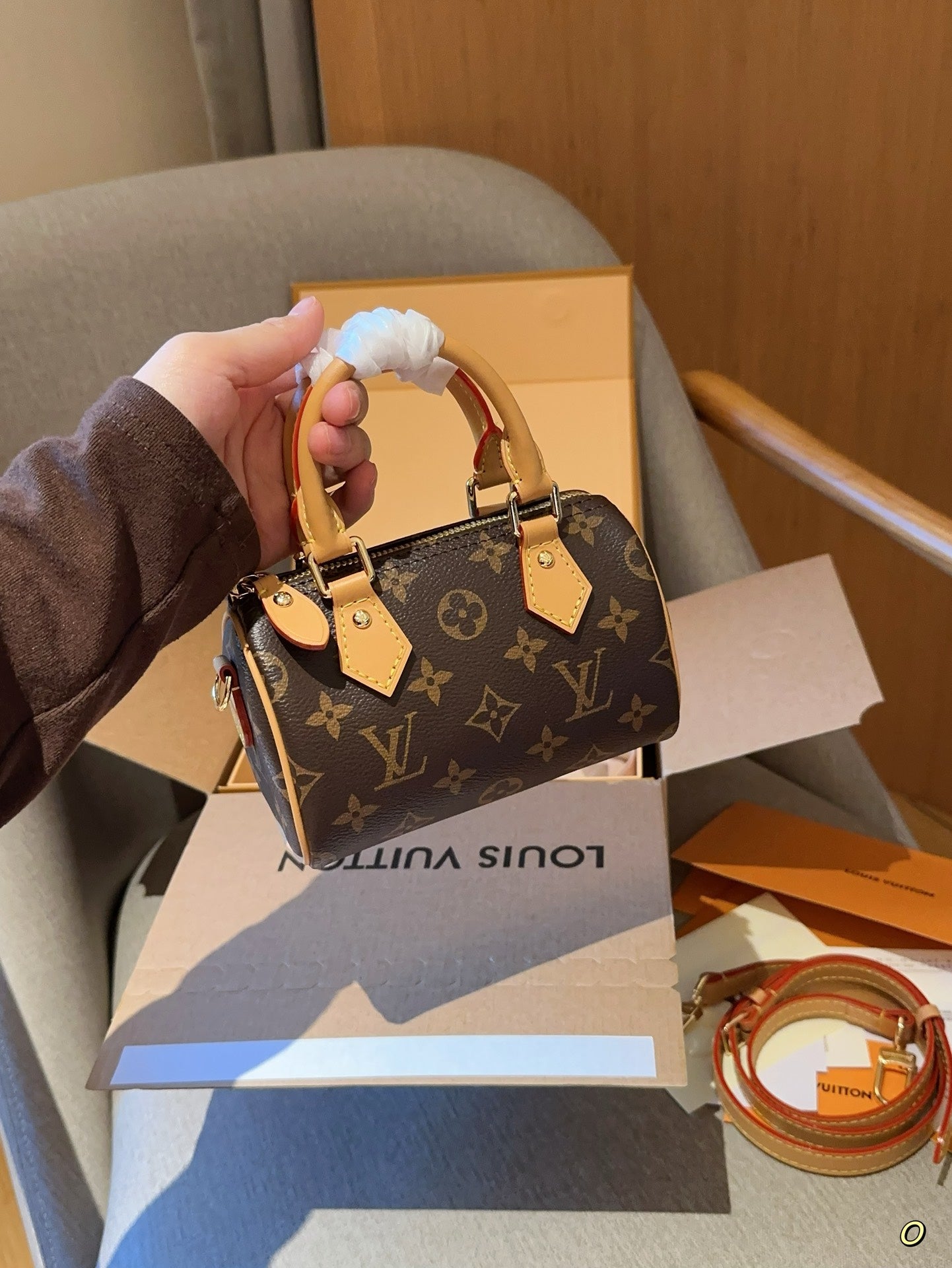 LV-BAG883