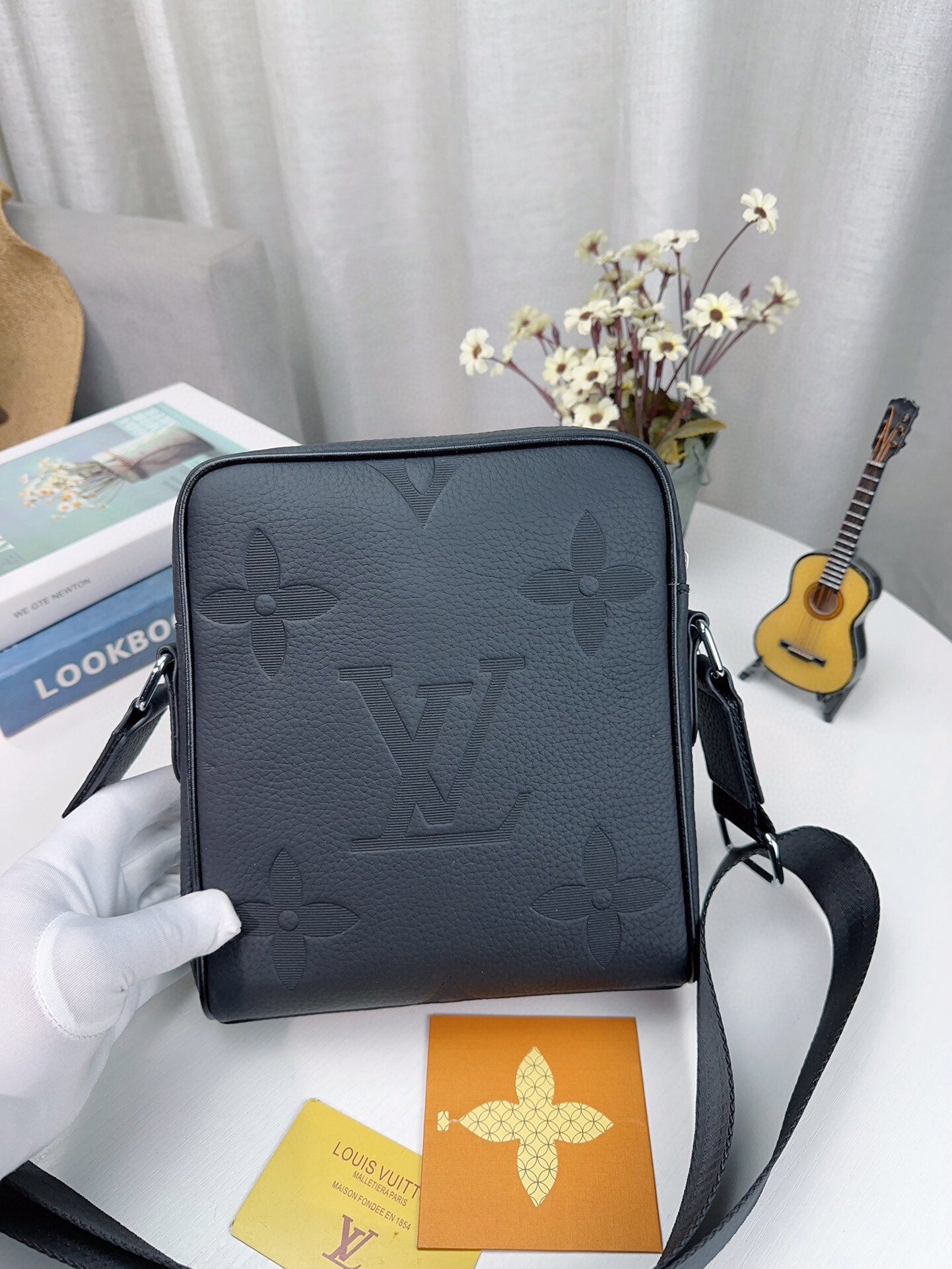LV-BAG829