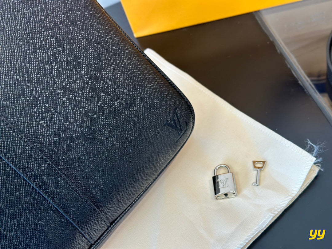 LV-BAG900