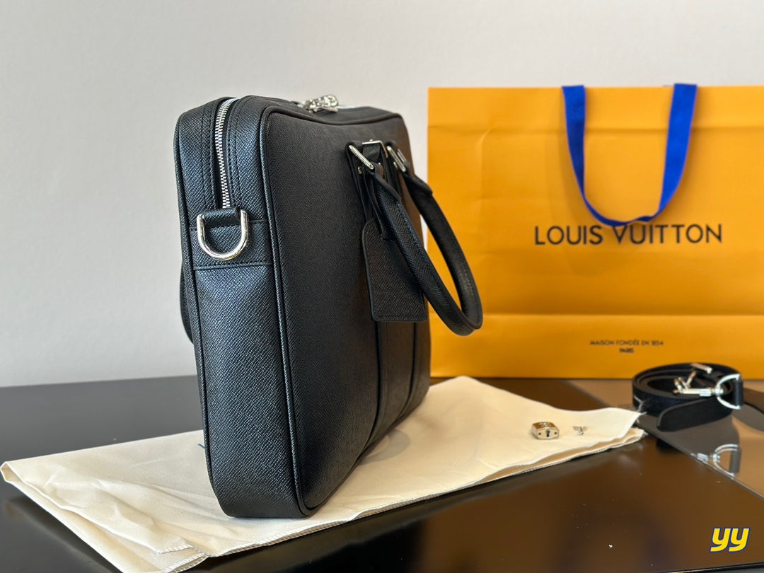 LV-BAG900