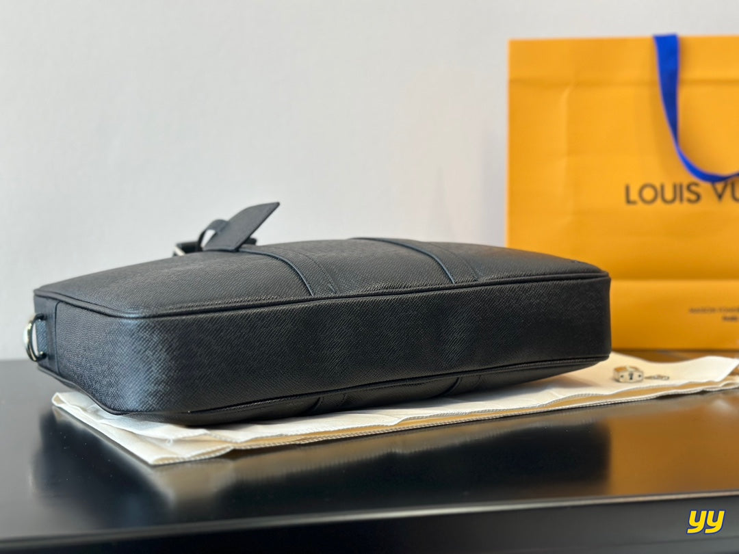 LV-BAG900