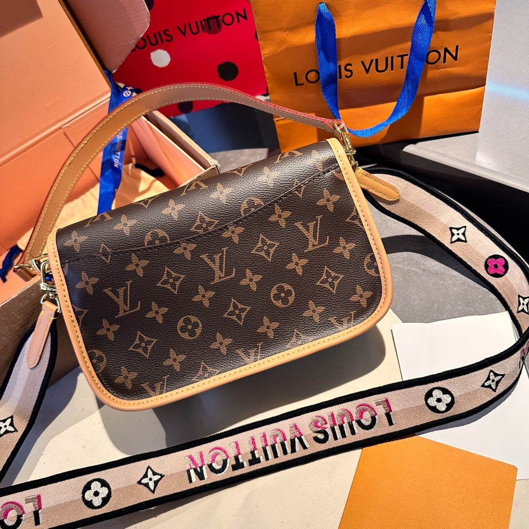 LV-BAG895