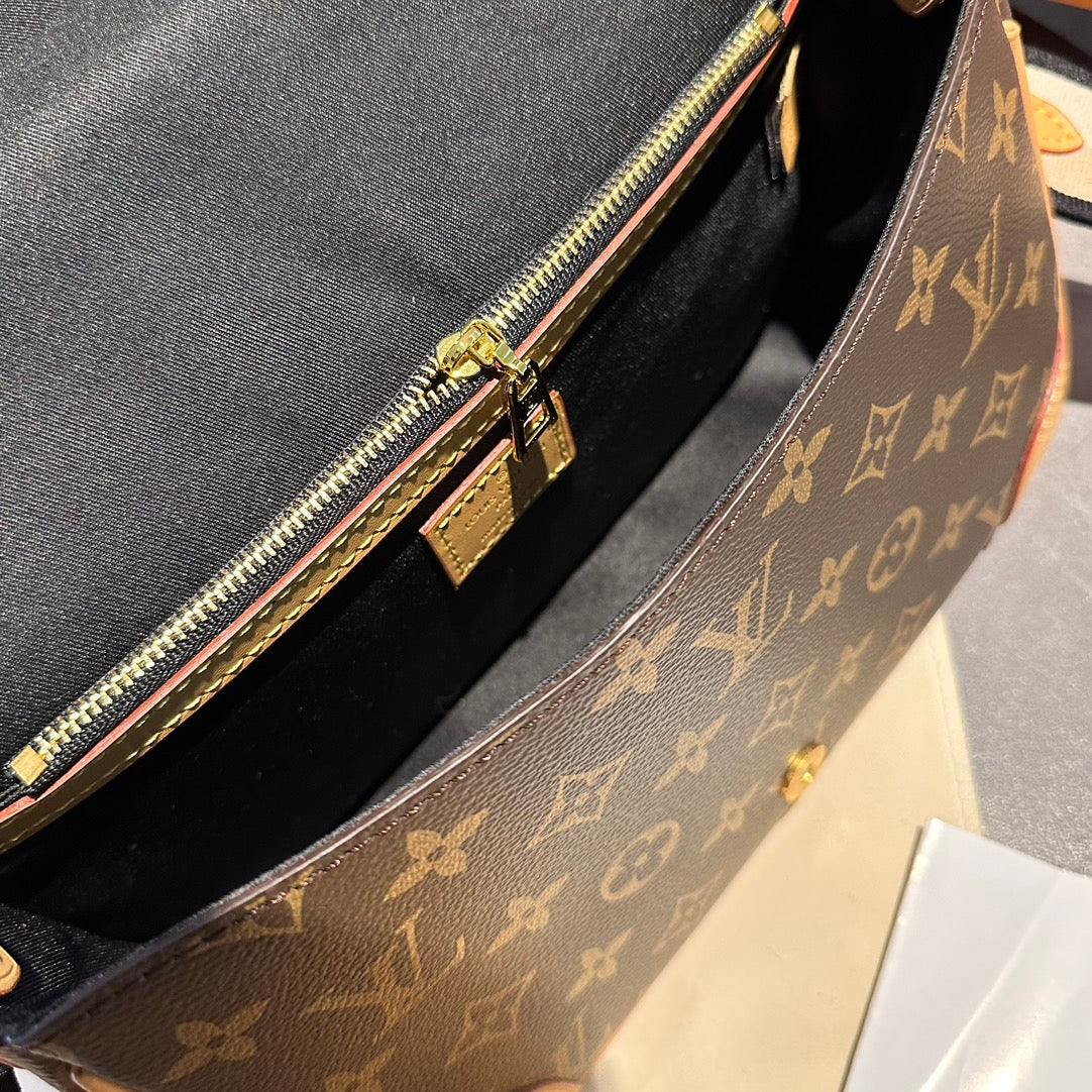 LV-BAG895