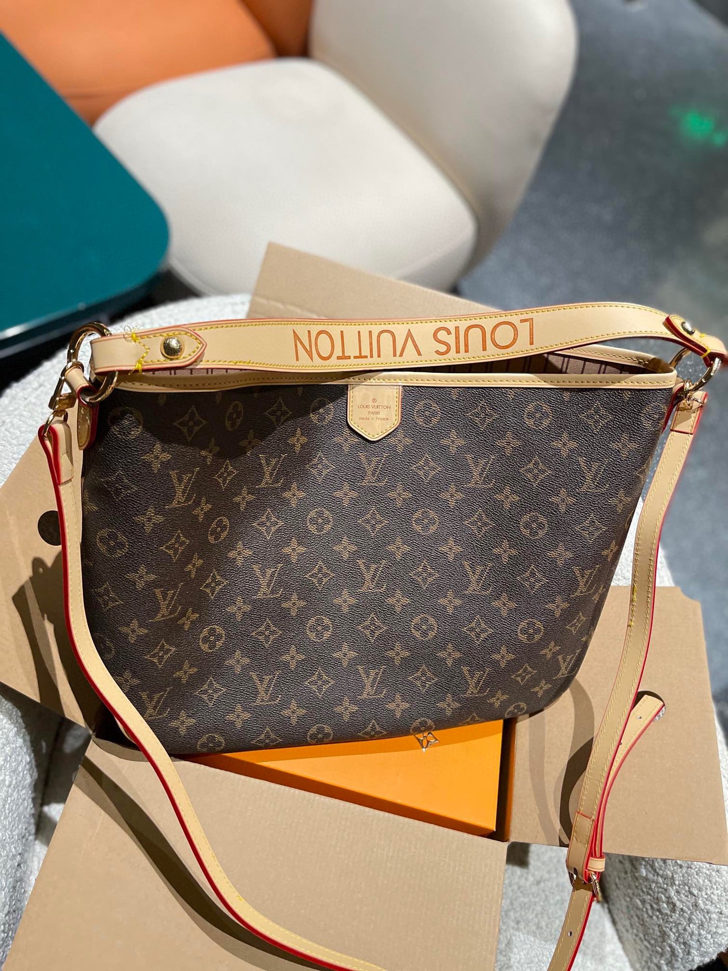 LV-BAG881