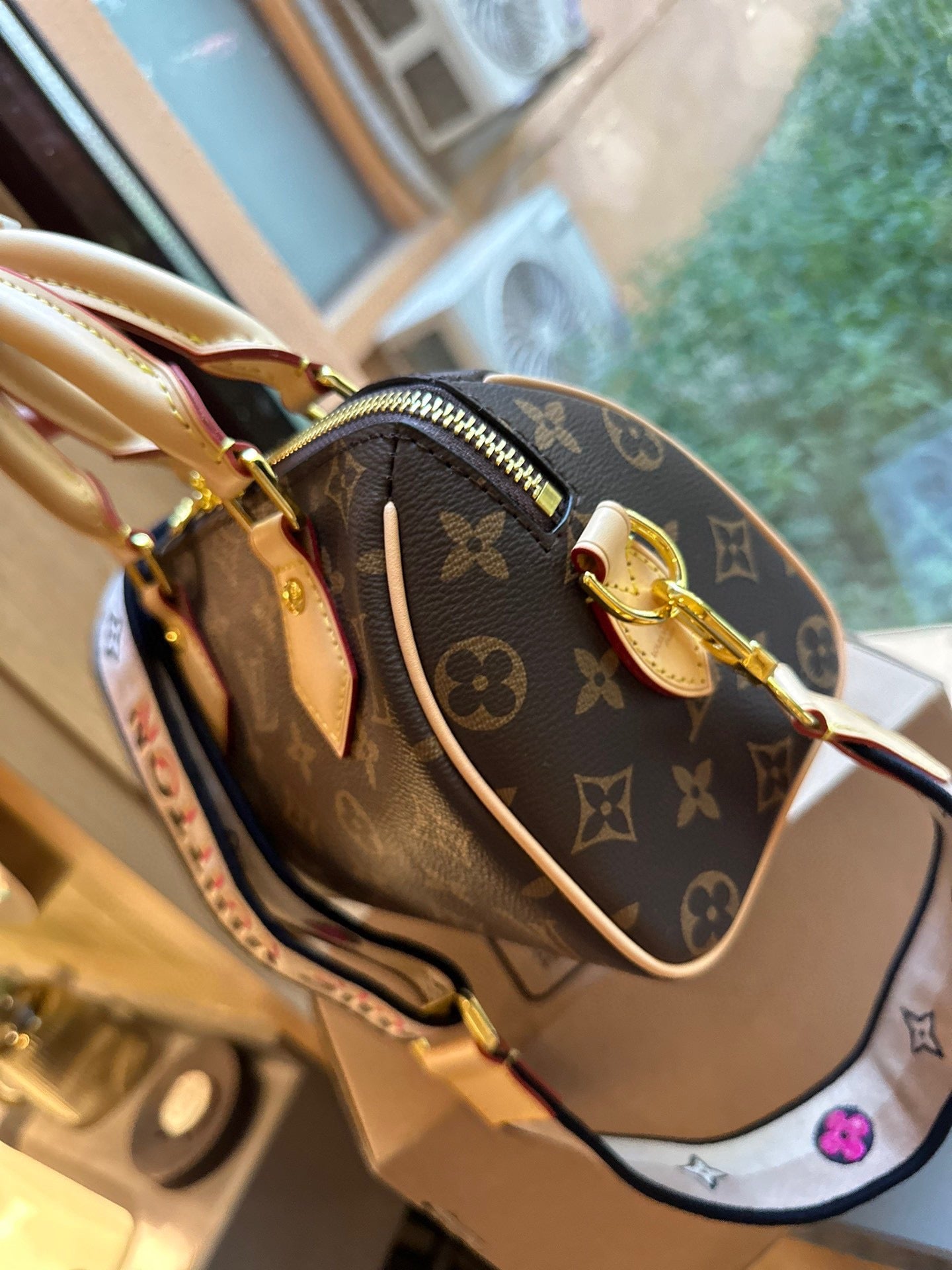 LV-BAG946