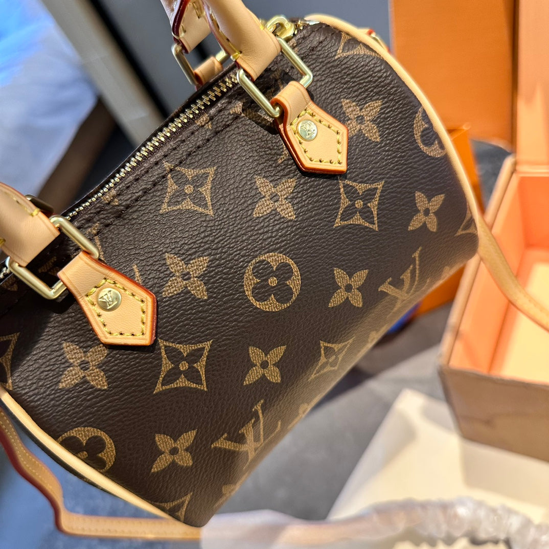 LV-BAG796