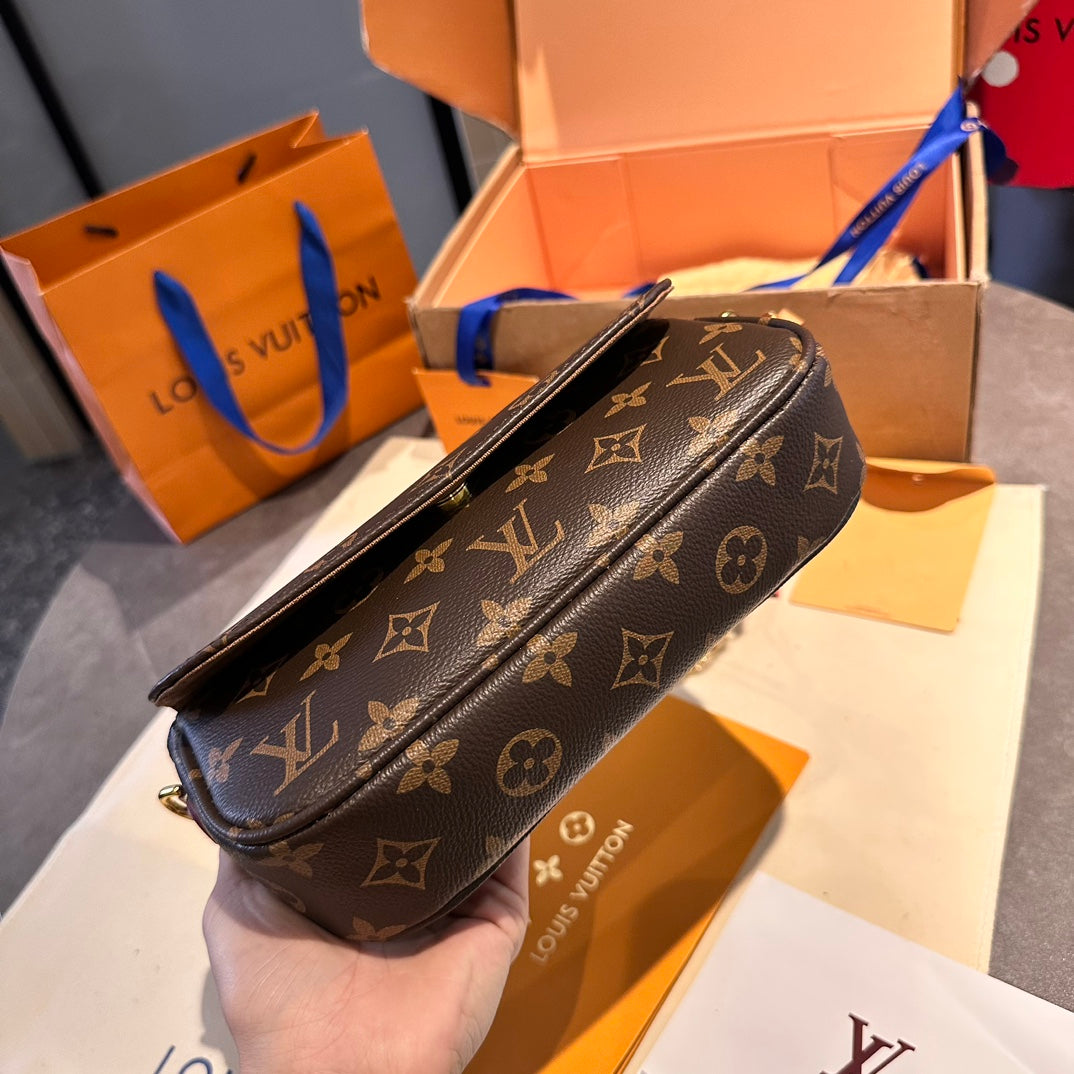 LV-BAG821