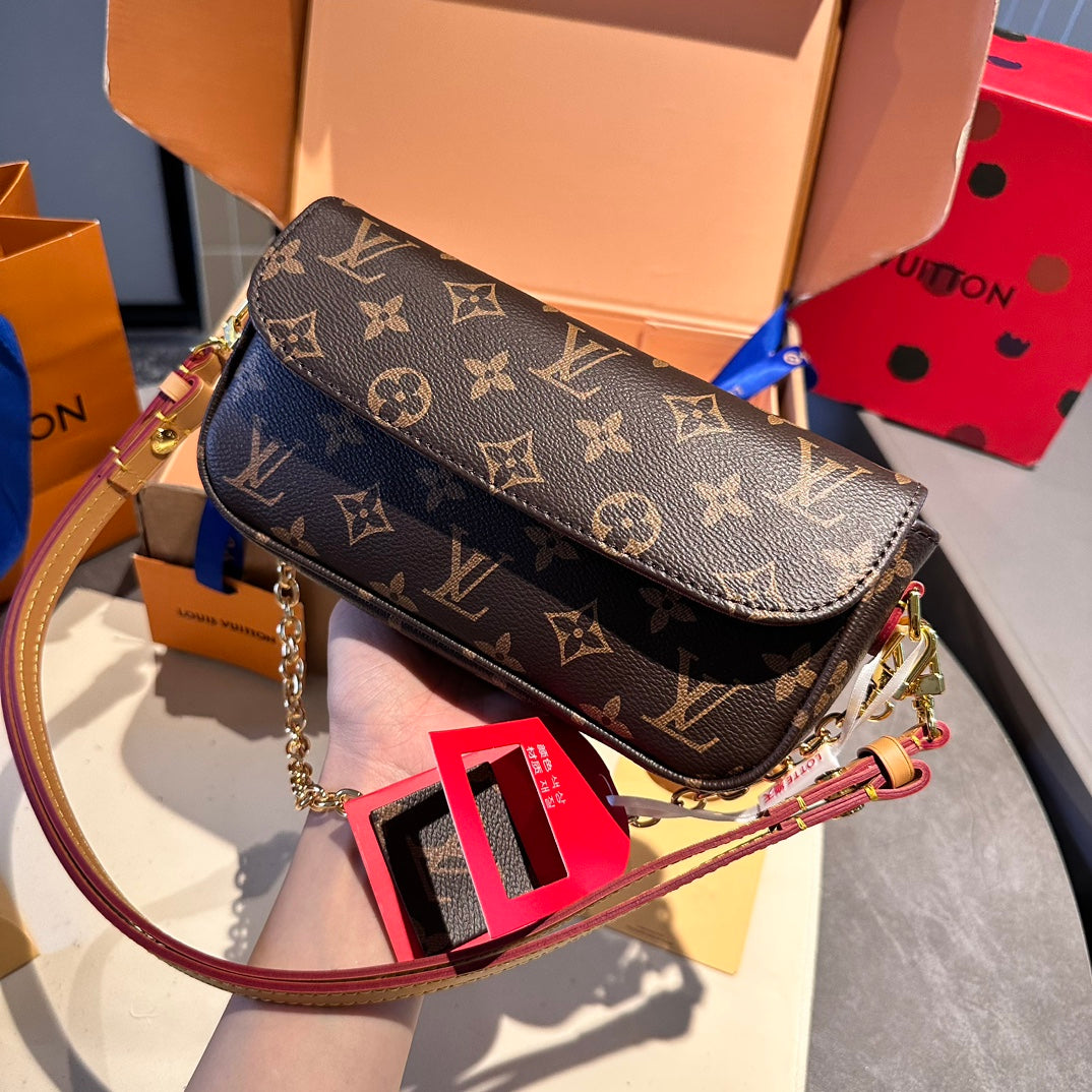 LV-BAG821