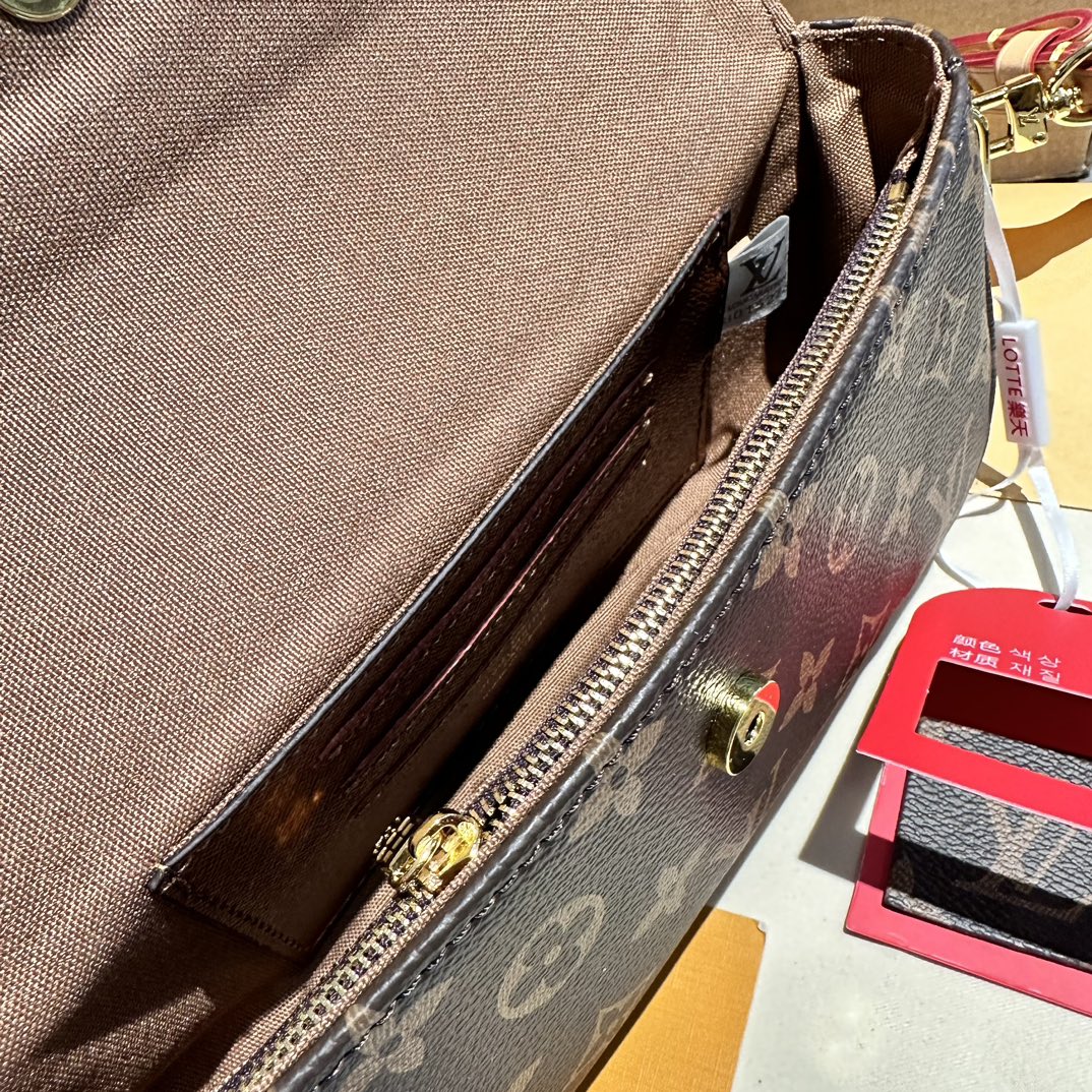 LV-BAG821