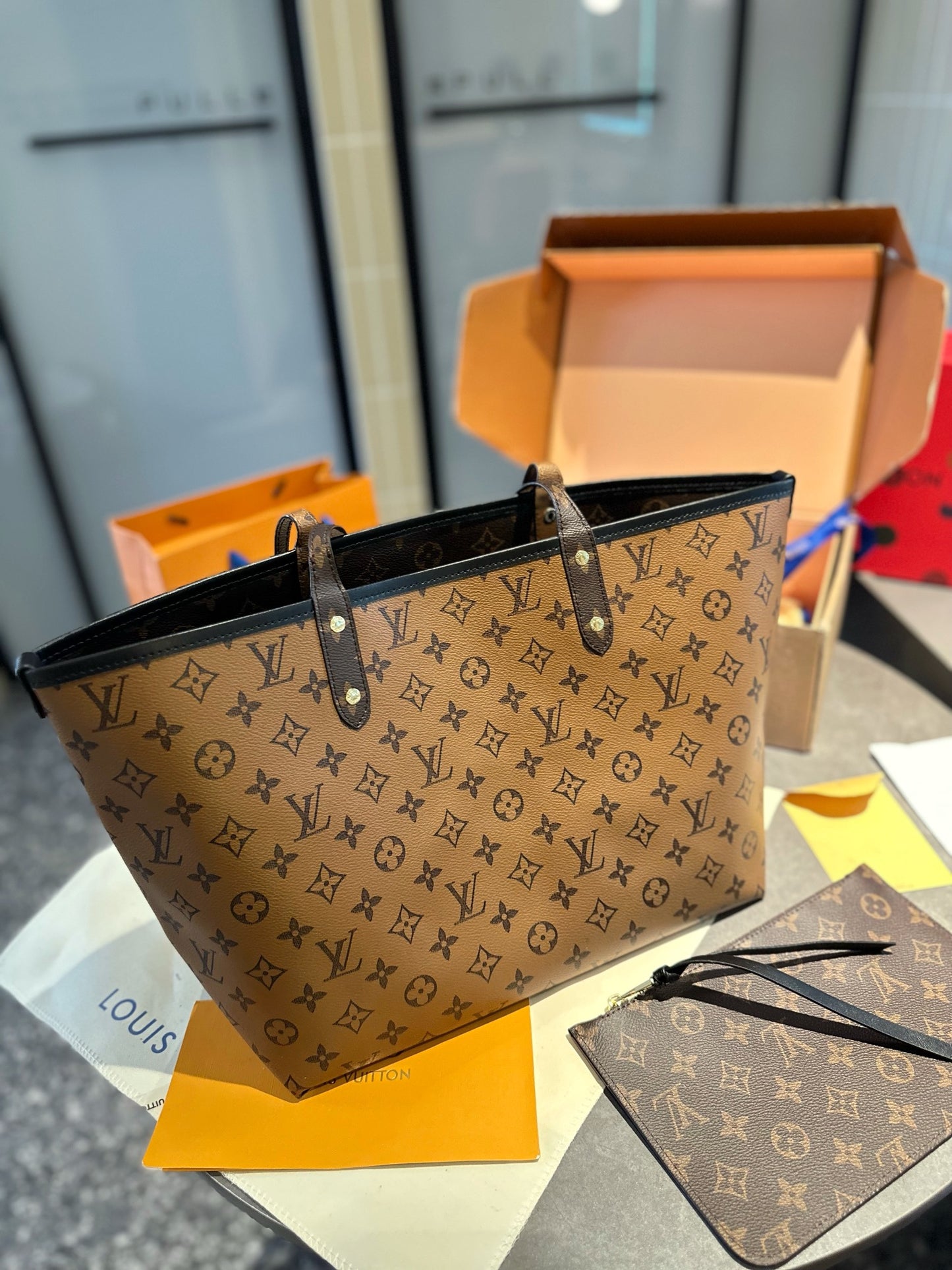LV-BAG803