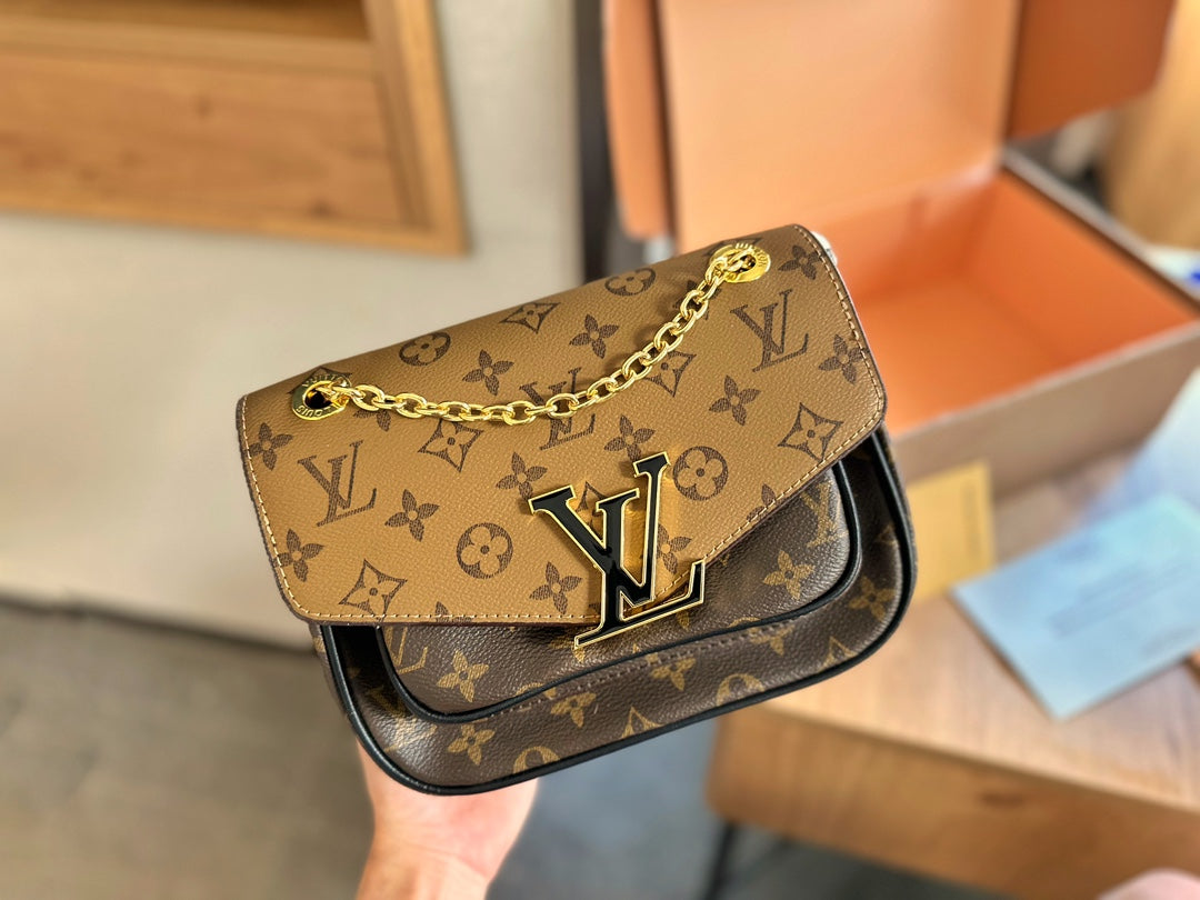 LV-BAG812