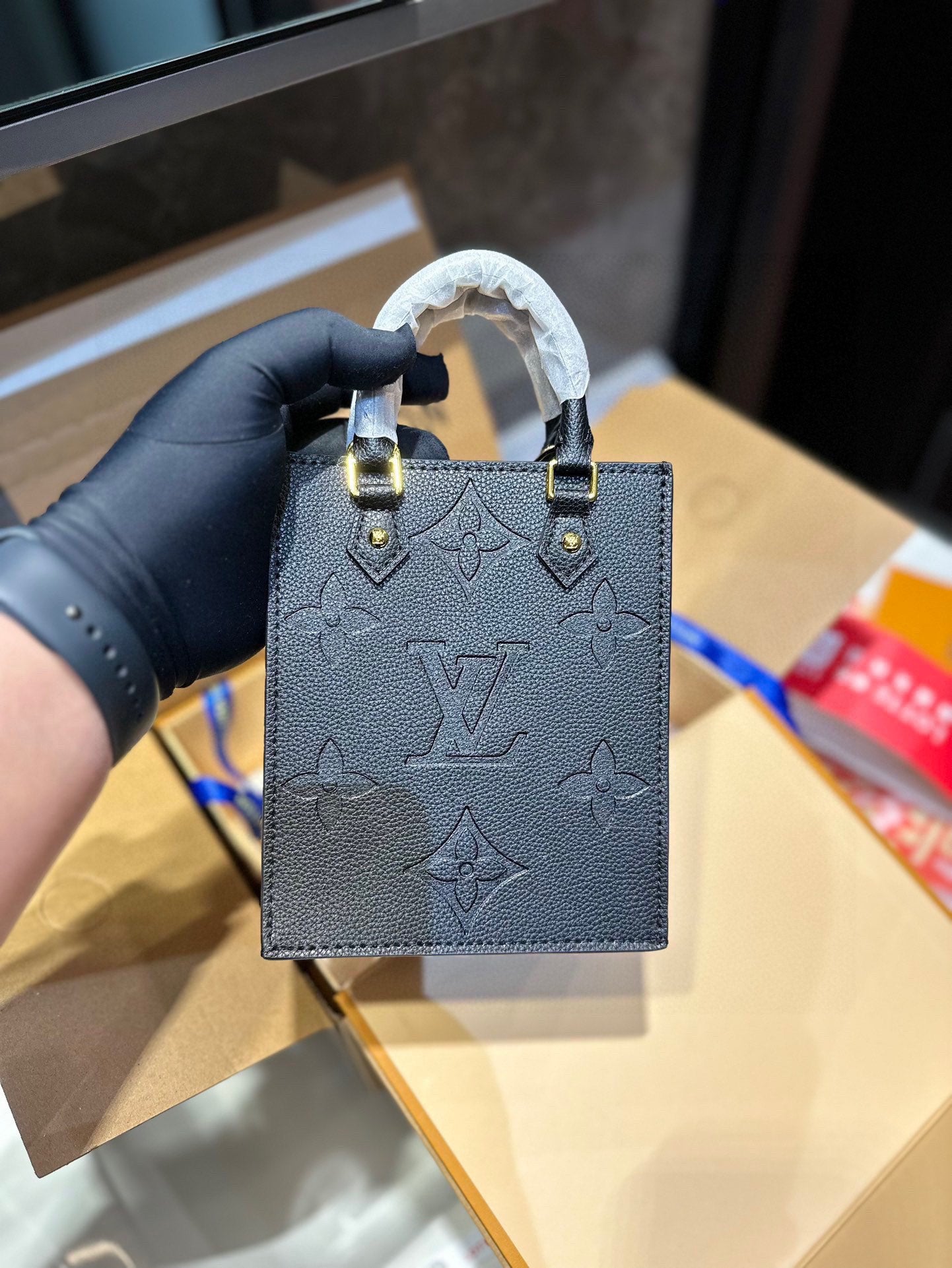 LV-BAG929