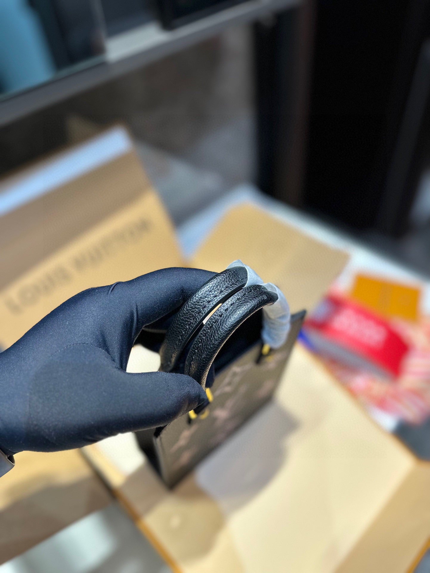 LV-BAG949