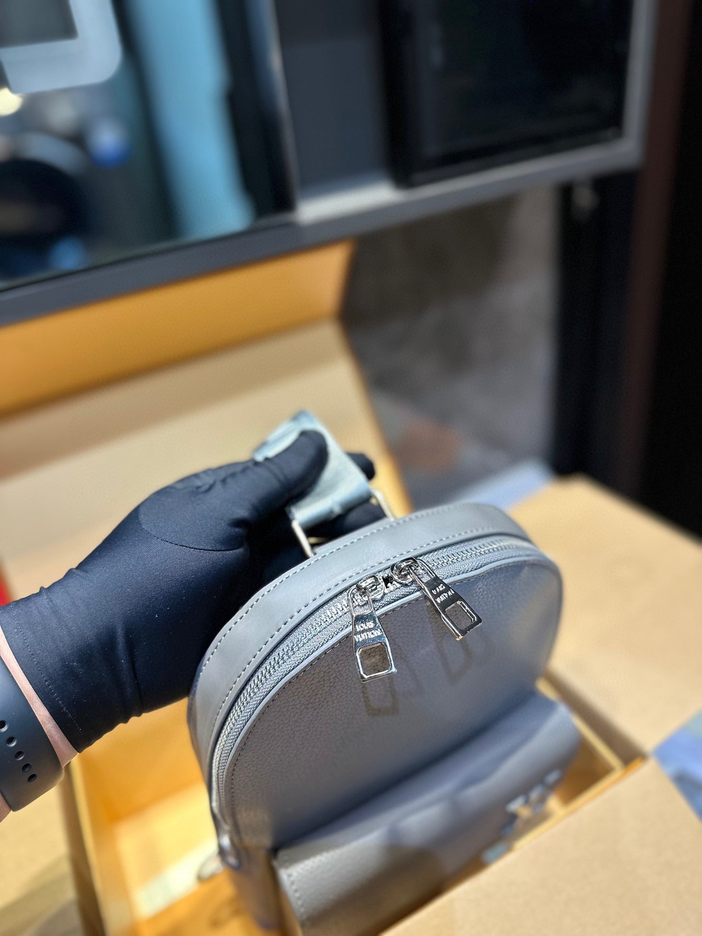 LV-BAG832