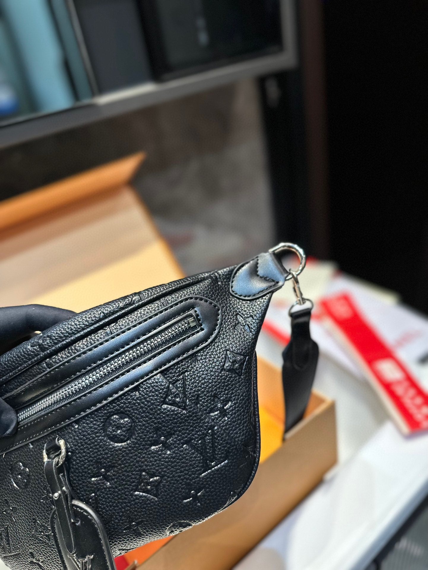 LV-BAG801