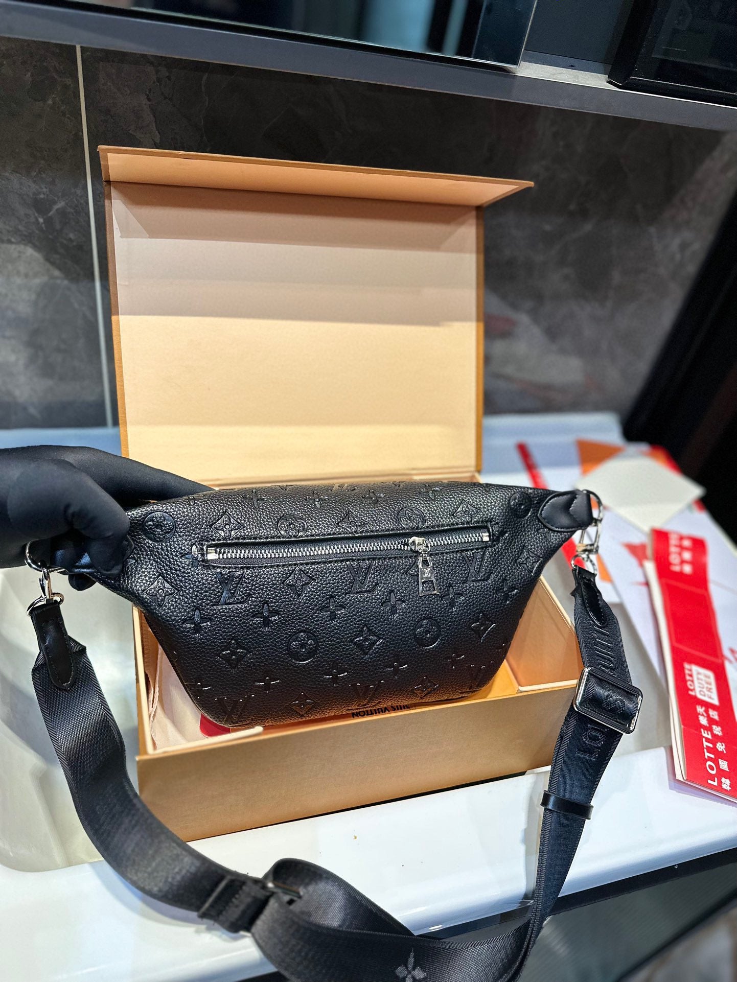 LV-BAG801