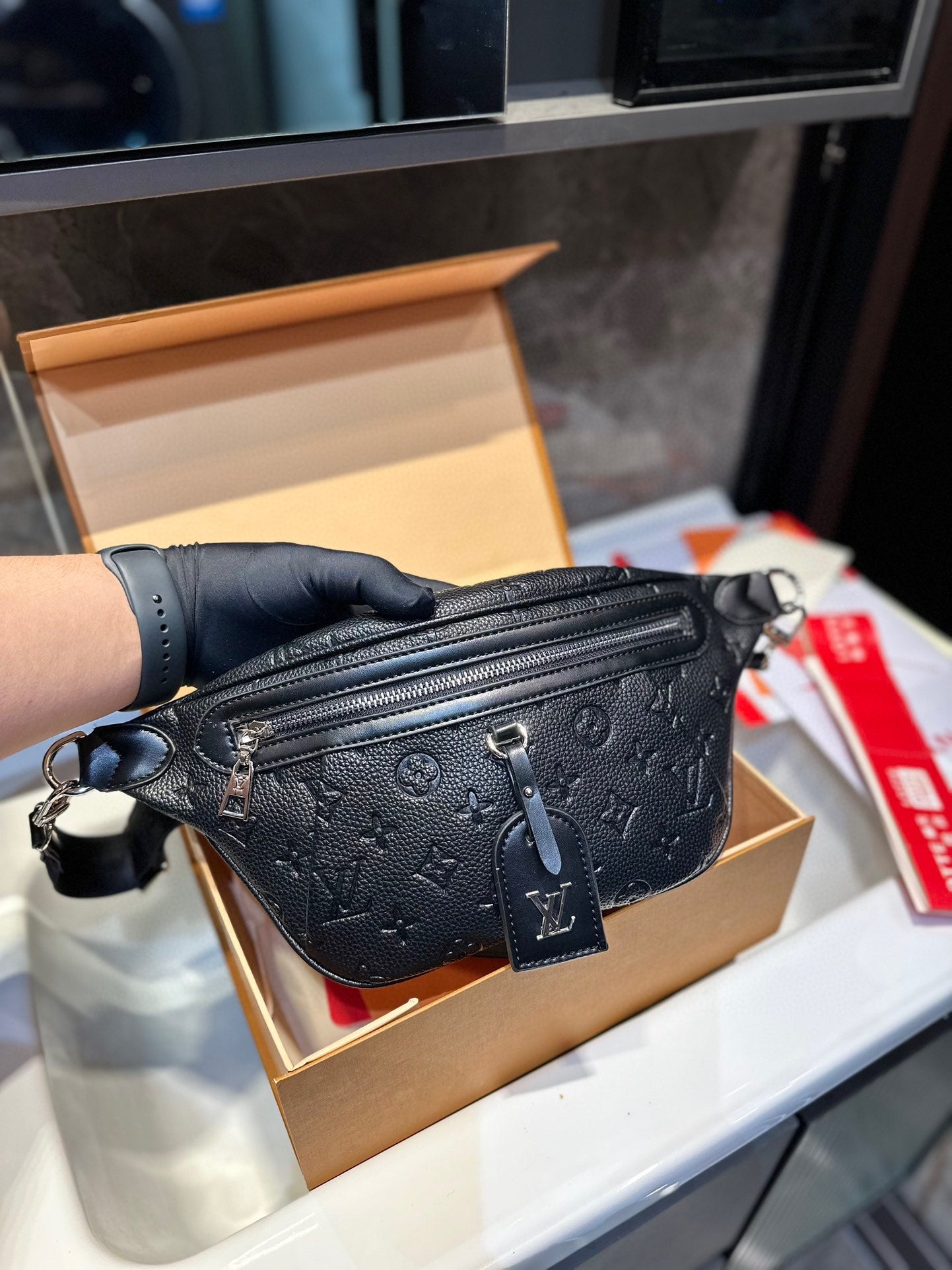 LV-BAG801