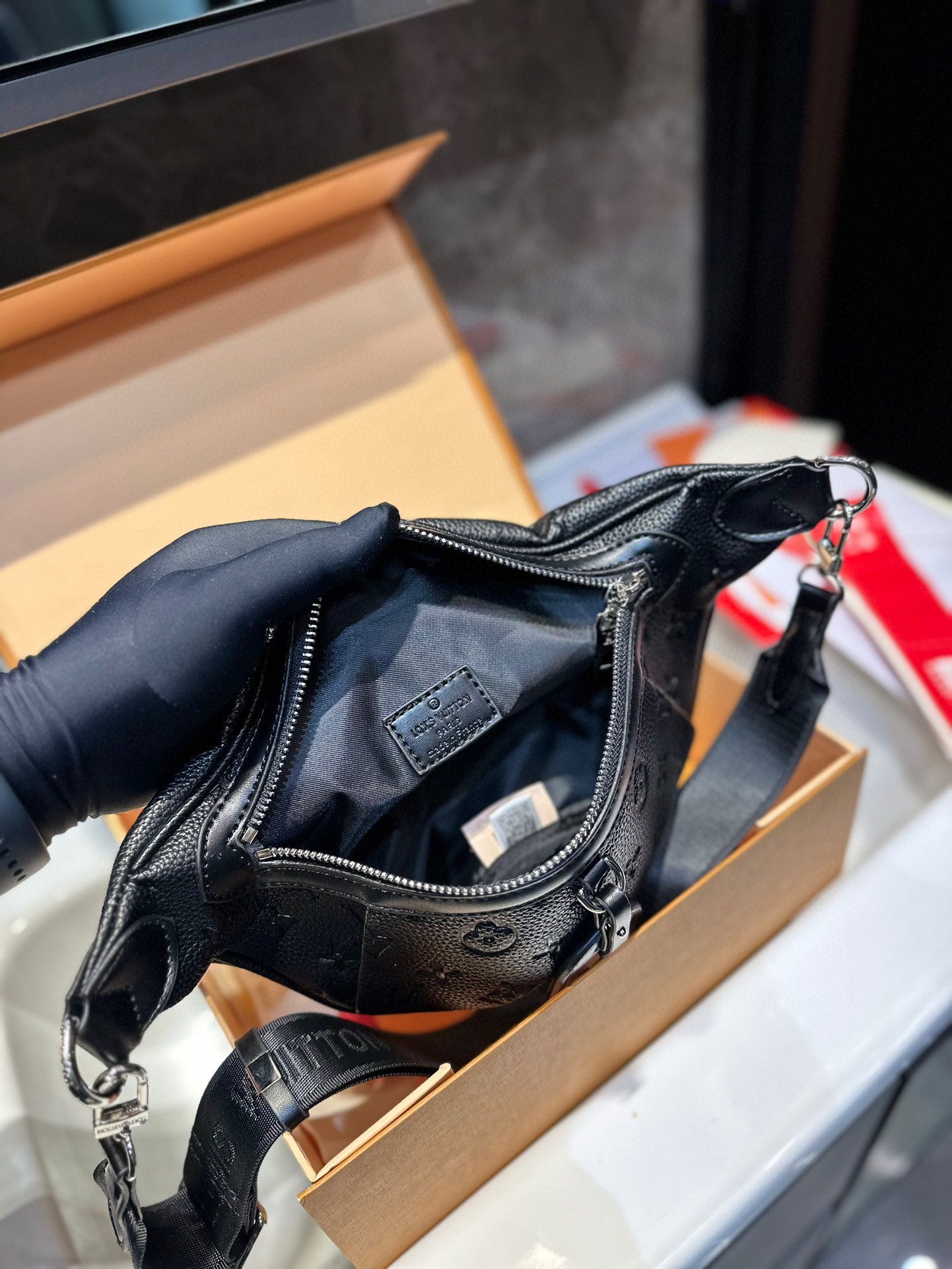 LV-BAG801