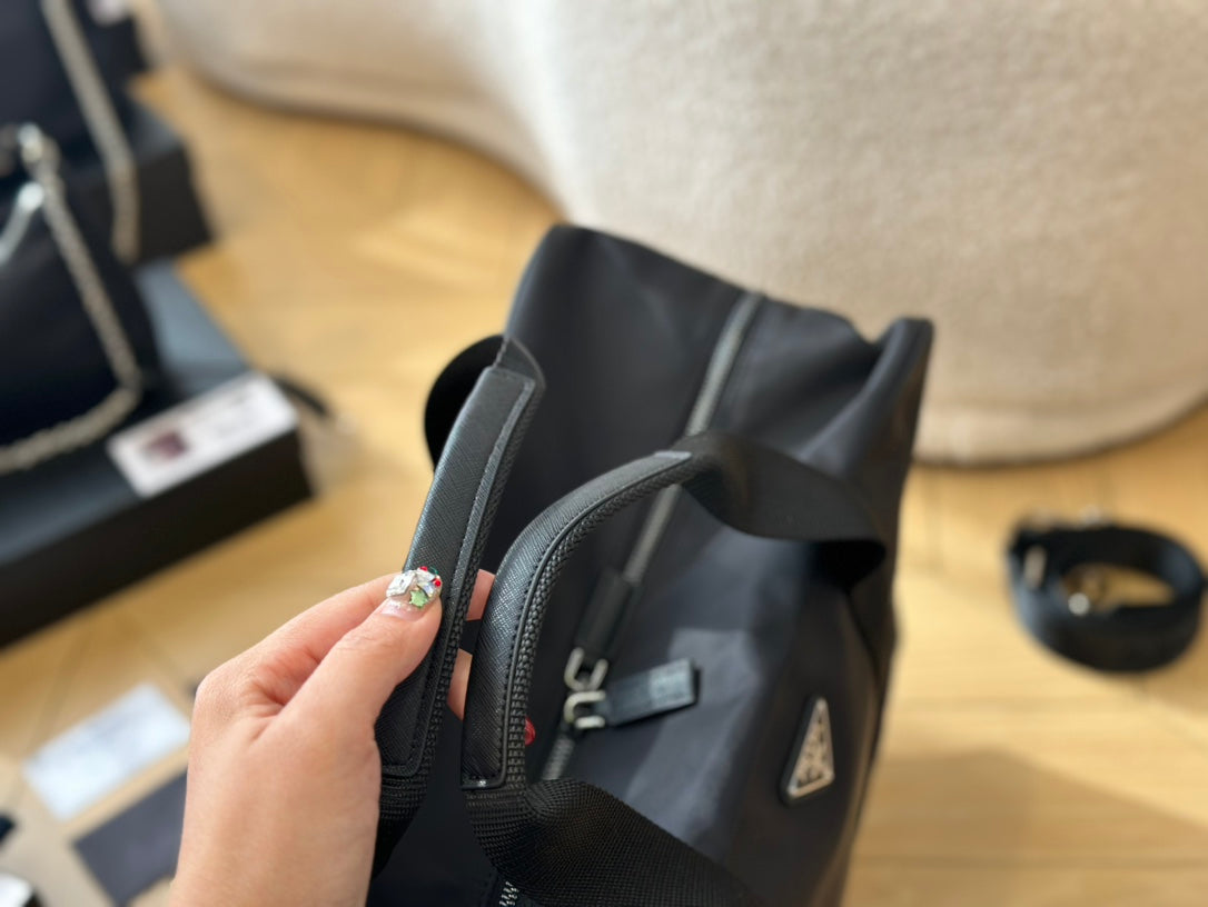 PRADA-716