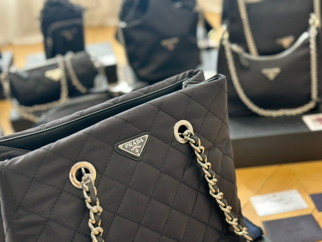 PRADA-687