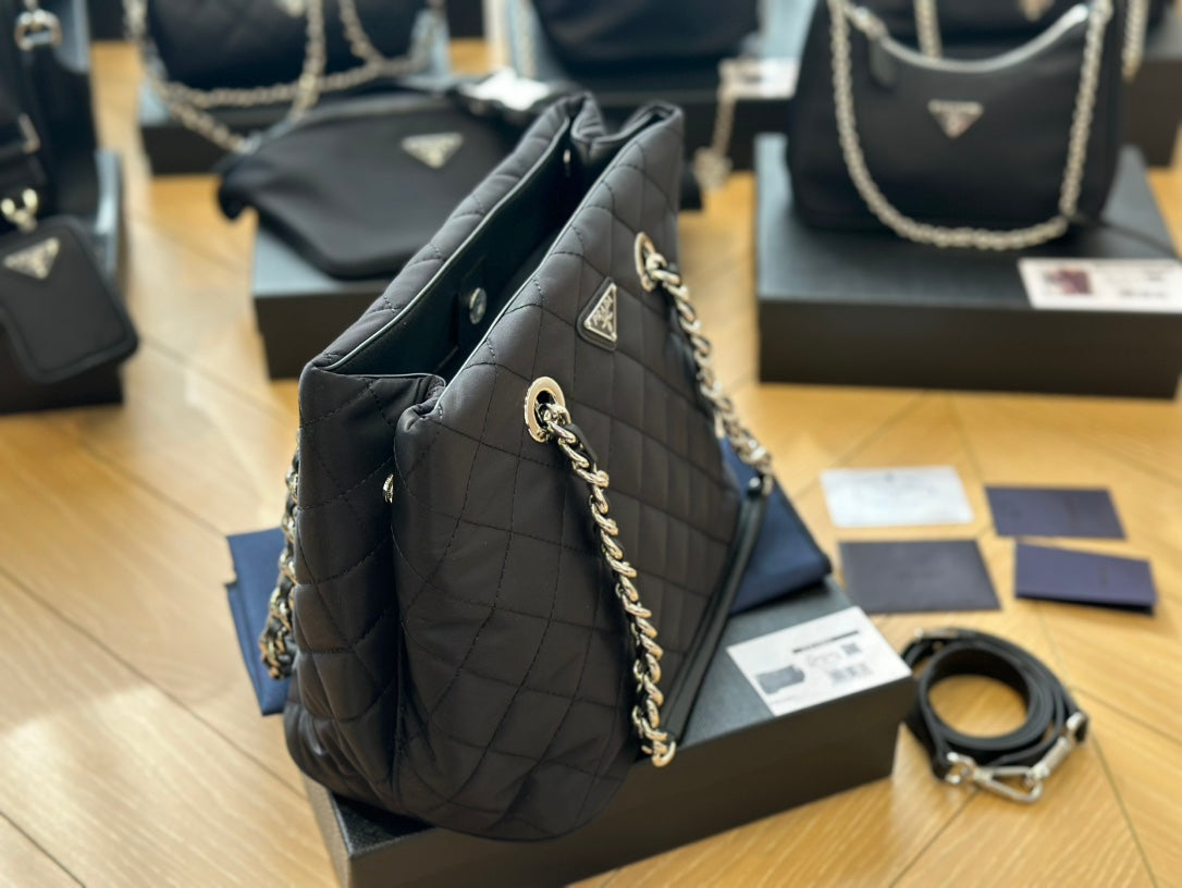 PRADA-687