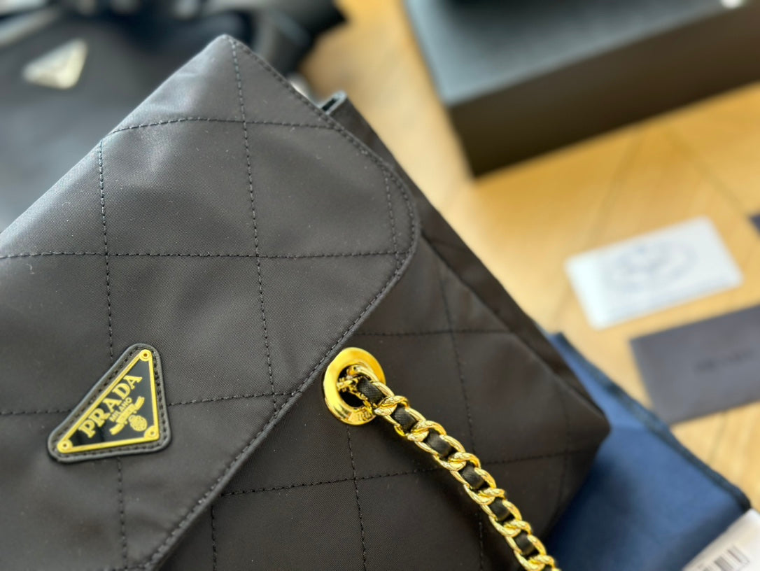 PRADA-650