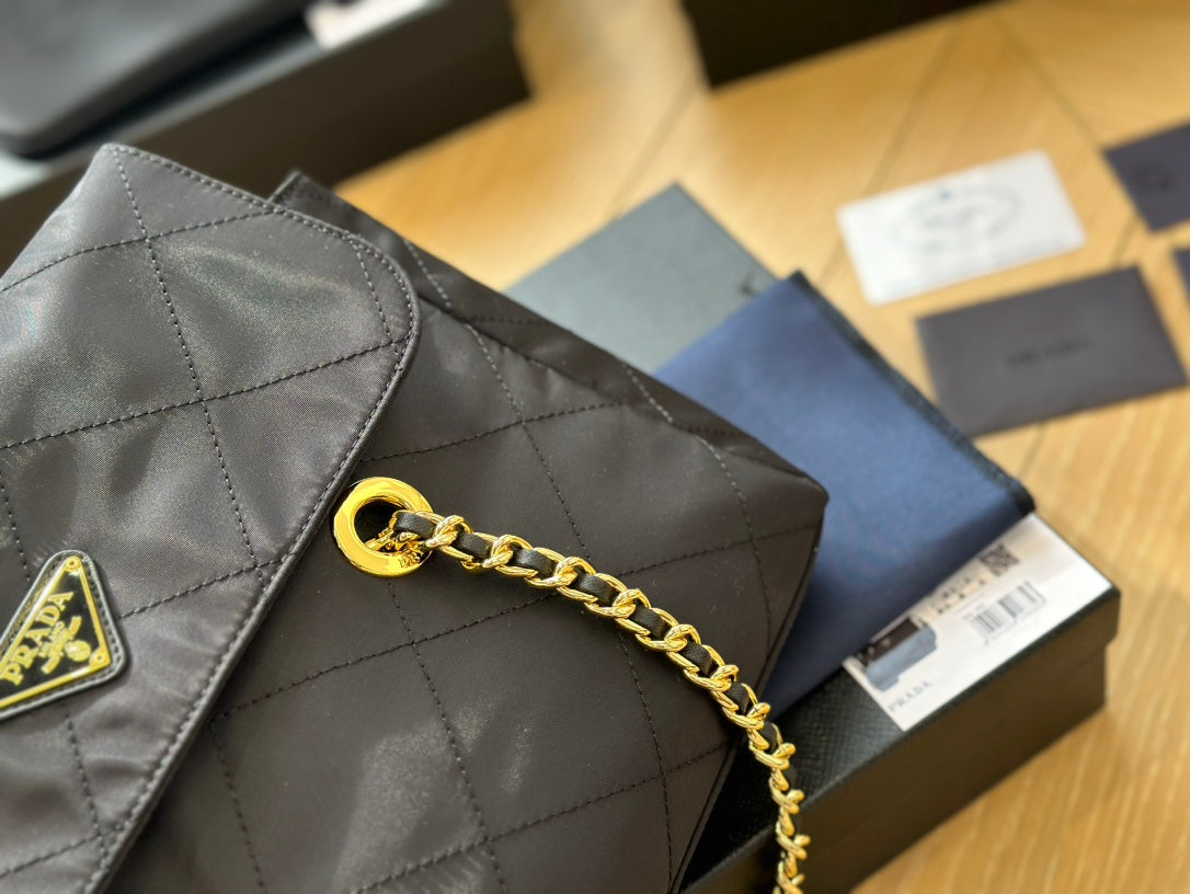PRADA-650
