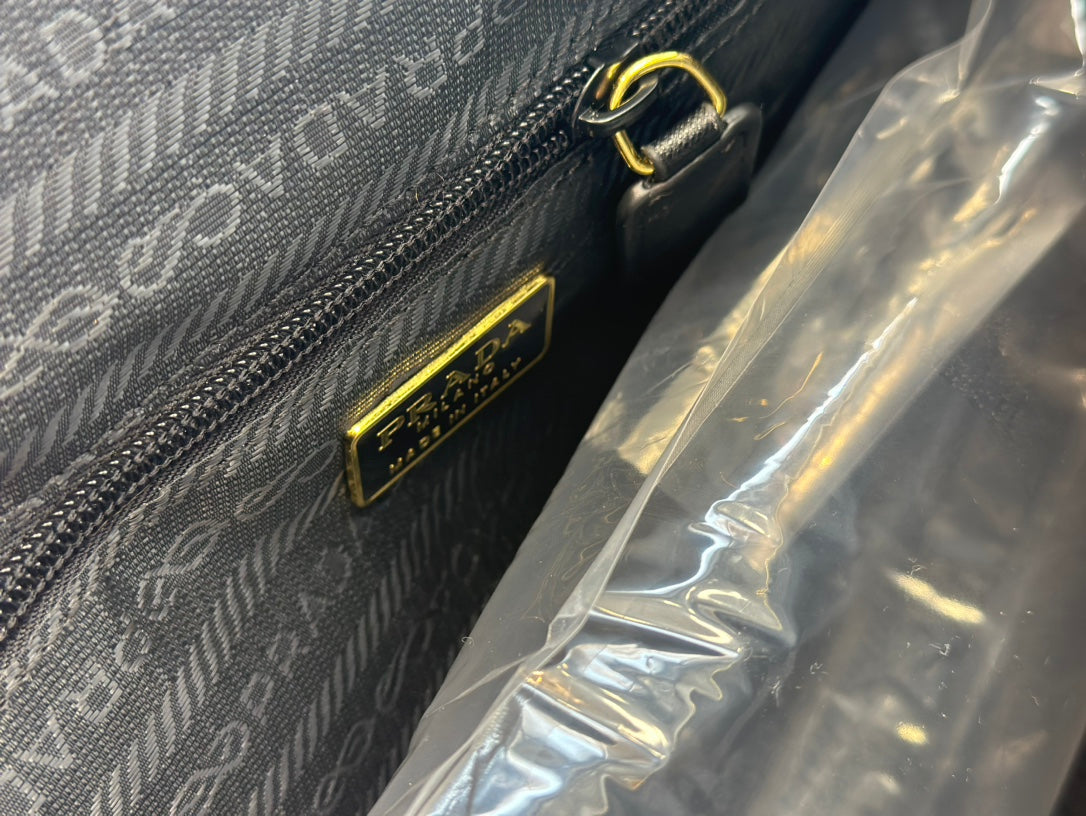 PRADA-650