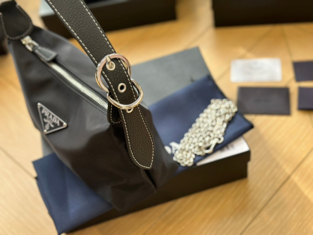 PRADA-563