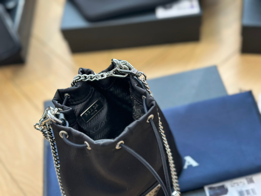 PRADA-523