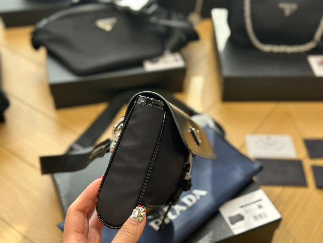 PRADA-660