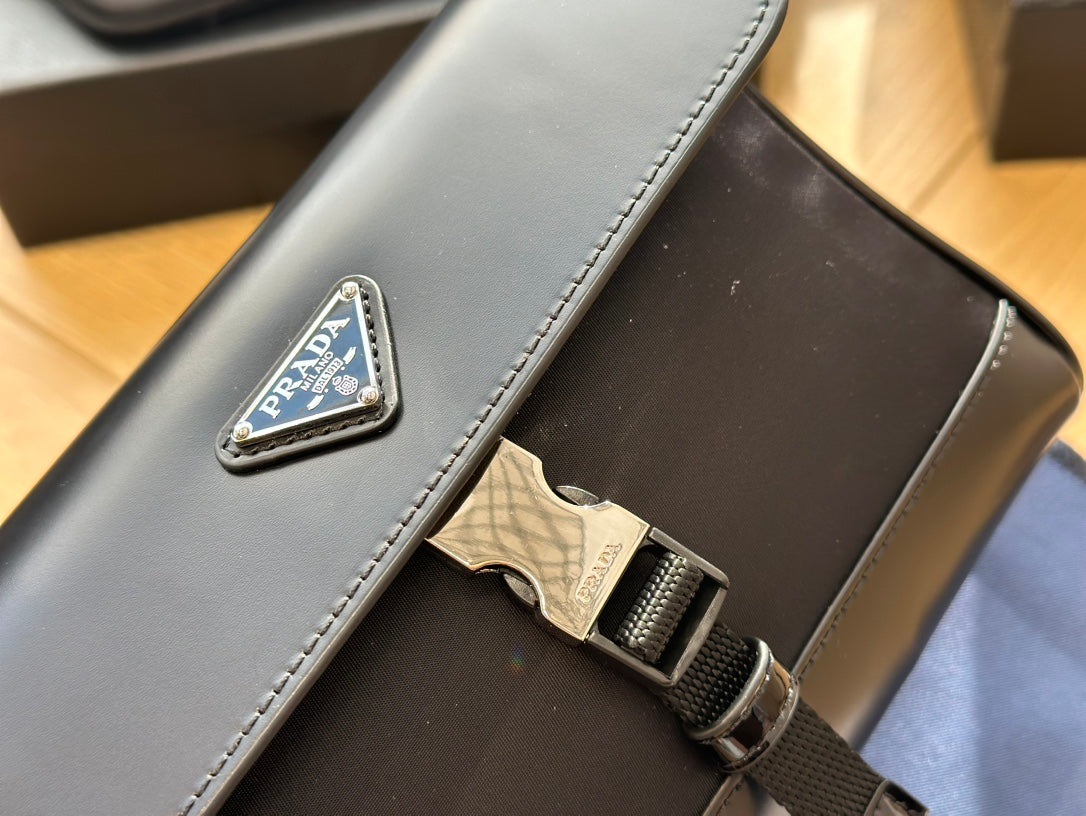 PRADA-660