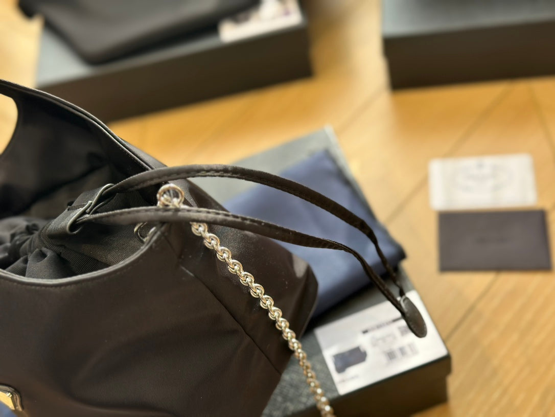 PRADA-530