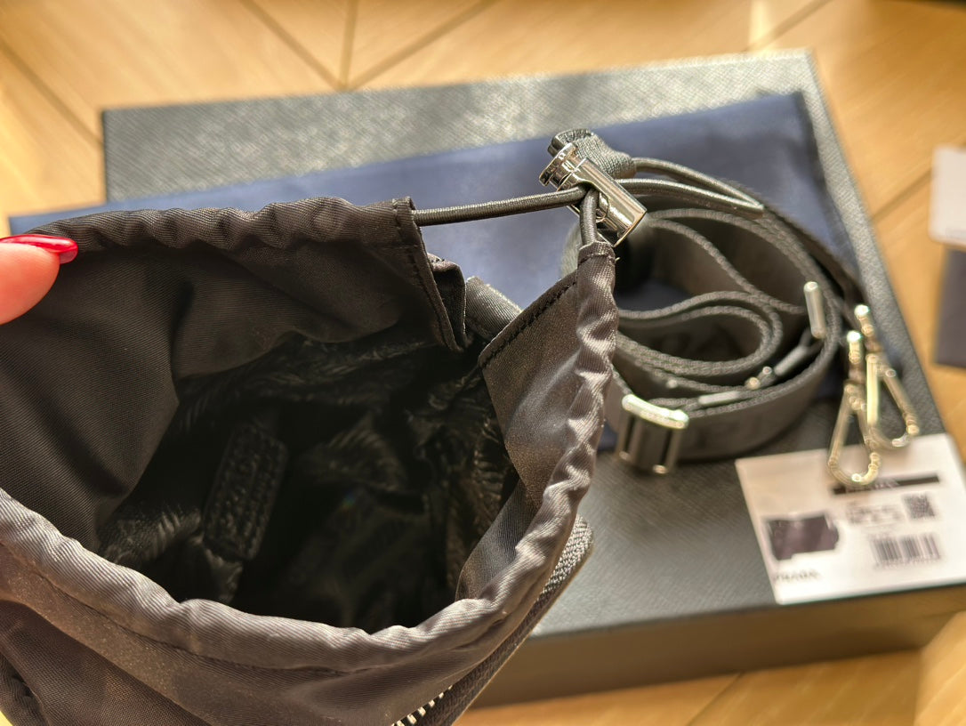 PRADA-570