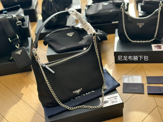 PRADA-565