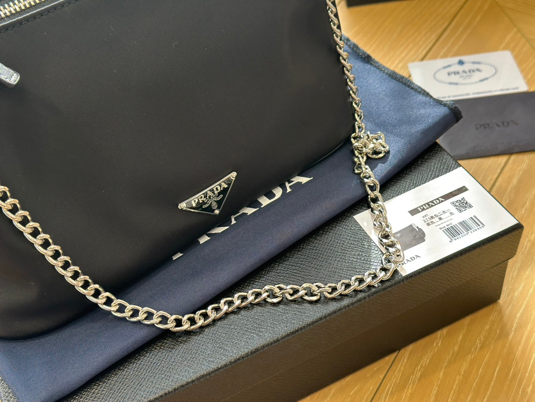 PRADA-565