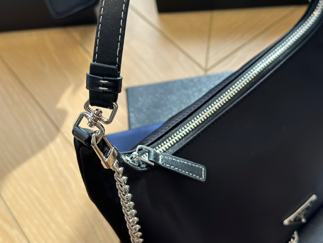 PRADA-565