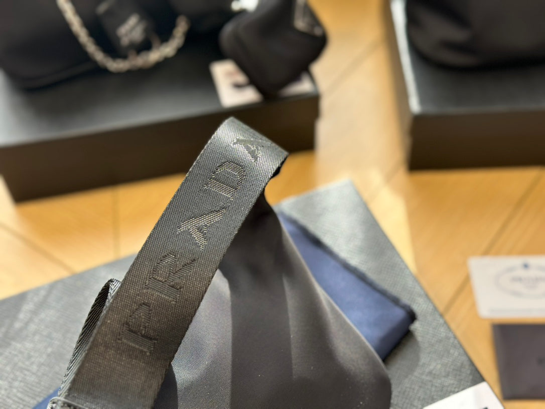 PRADA-554