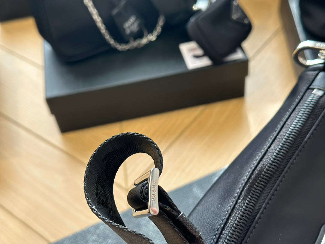 PRADA-604